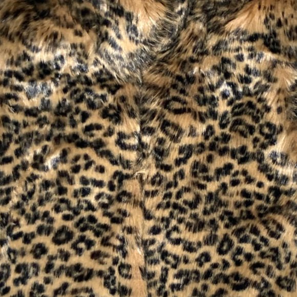 Cherokee Faux fur vest - Picture 2 of 2